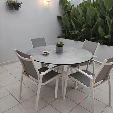 Ifigenia Apartment *