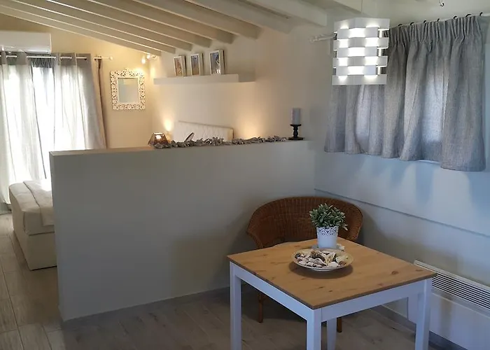 Ifigenia Apartment *